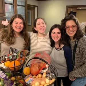 Meet your Posher, Danielle